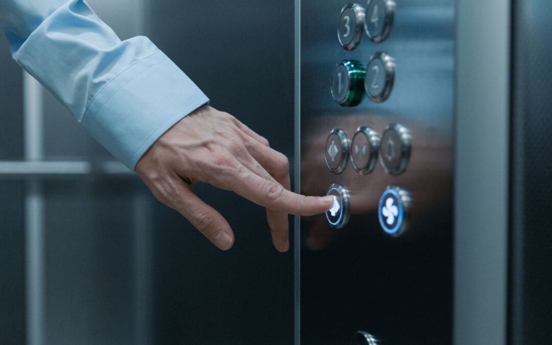 Les tips vente et marketing B2B : qu’est-ce qu’un pitch d’ascenseur ?